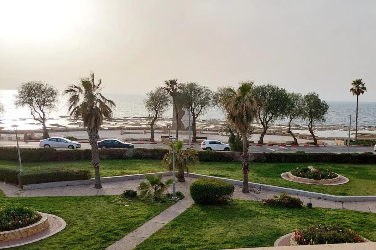 First Sea Line Apartment, Acre - Amazing Coastal View In Heart Of Akko Eksteriør billede