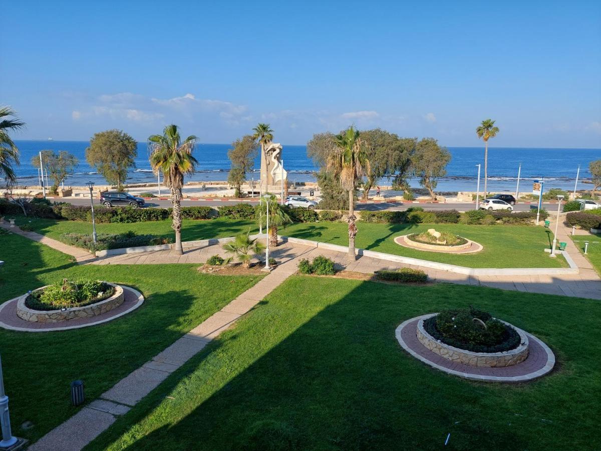 First Sea Line Apartment, Acre - Amazing Coastal View In Heart Of Akko Eksteriør billede
